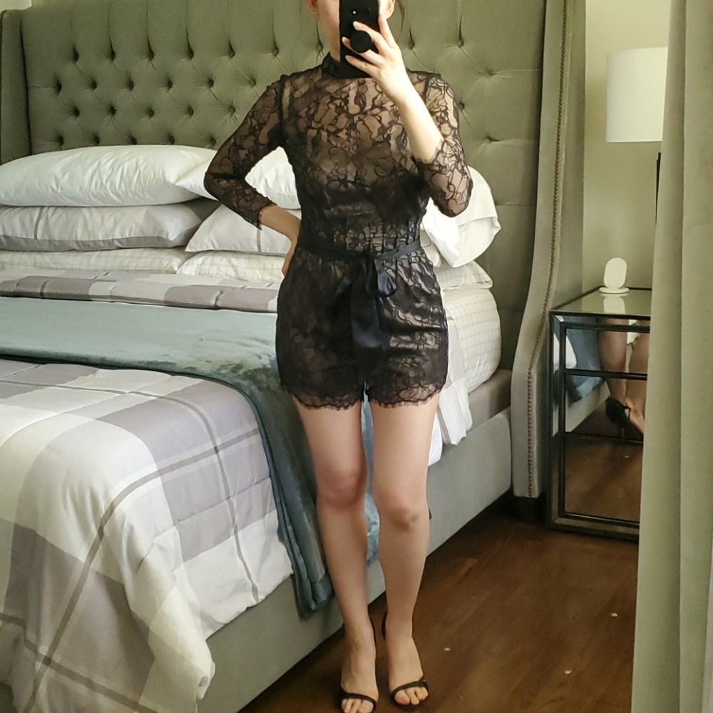 [ bebe ] Design Lab - Lace Short Romper